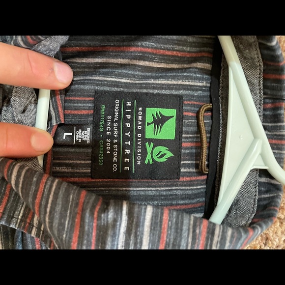 Hippy tree button up size large - Picture 2 of 2